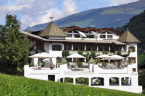 Гостиница Romantik Hotel Alpenblick Ferienschlössl, Хиппах